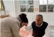 भाजपाई होने के बाद अपर्णा यादव ने मुलायम सिंह से लिया आशीर्वाद
