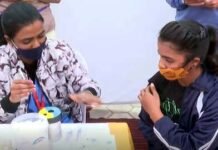 ओमिक्रॉन के खौफ के बीच किशोरों का वैक्सीनेशन शुरू