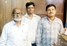 फर्जी अधिकारी बनकर दुकानदारों से करते थे वसूली, 3 गिरफ्तार