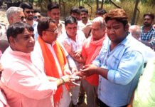 गोशाला का राज्यमंत्री स्वतंत्र प्रभार नरेंद्र कश्यप ने किया निरीक्षण