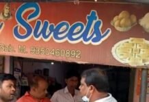 निर्माणाधीन नाले पर अतिक्रमण, नगर निगम को चलाना पड़ा बुलडोजर