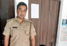 ओवररेटिंग मिलने पर आबकारी विभाग का चढ़ा पारा, शराब विक्रेता पर 75 हजार का जुर्माना