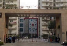 केडब्ल्यू सृष्टि में गुंडई : पानी मांगने पर बिल्डर के गुंडों और सिक्योरिटी गार्ड ने रेजिडेंट्स को पीटा