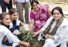 विश्व तंबाकू निषेध दिवस पर सेमिनार एवं वृक्षारोपण