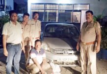 दिल्ली की शराब समेत तीन आरोपी गिरफ्तार, दो वाहन जब्त