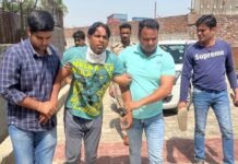 दिन-दहाड़े मोबाइल लूट का प्रयास, घटना के 10 मिनट बाद पुलिस मुठभेड़ में गिरफ्तार