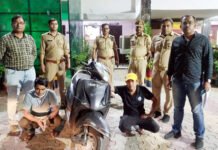 पुलिस से बचने के लिए साइकिल पर ला रहा था दिल्ली की शराब, आबकारी विभाग ने दबोचा