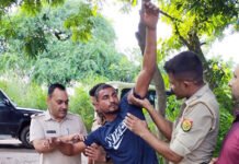 12 घंटे में इनामी समेत दो बदमाशों को पुलिस ने मुठभेड़ किया गिरफ्तार