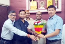 पुरानी पेंशन को लेकर अटेवा टीम ने की बीएसए से मुलाकात