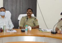 शांतिपूर्ण ढंग से निकाले मोहर्रम का जुलूस: डीएम