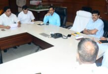 क्रॉसिंग रिपब्लिक में बिल्डर न बढ़ाए मेंटीनेंस चार्ज: बृजेश कुमार