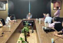 बिल्डर को अलटीमेटम, समस्याओं का निपटारा न होने पर कार्यवाही करेगा ग्रेटर नोएडा प्राधिकरण