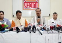 गाजियाबाद में Dy. CM केशव प्रसाद मौर्य ने कहा प्रधानमंत्री मोदी से सीधा मुकाबला कहना केजरीवाल की बचकाना बात