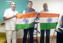 घर घर तिरंगा अभियान को सार्थक बनाने में जुटे पार्षद