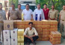 शराब तस्करों और ब्लैकमेलरों को खूब सबक सीखा रहा आबकारी विभाग