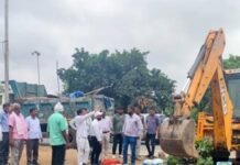 प्राधिकरण ने गुलिस्तानपुर के पंचायतघर को अवैध कब्जे से मुक्त कराया