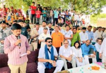 औद्योगिक विकास मंत्री नंद गोपाल नंदी ने गौतमबुद्ध नगर में अधिकारियों को दी नसीहत बोले सेवाभाव की मंशा से करें पीड़ितों की मदद