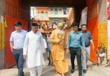 नगर आयुक्त ने धार्मिक स्थलों की सफाई व्यवस्था का लिया जायजा