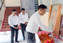 महात्मा गांधी के जीवन आदर्शों को आत्मसात करना ही उन्हें सच्ची श्रद्धांजलि होगी: डीएम