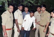 गैंगस्टर में फरार जिला बदर बदमाश की पुलिस से मुठभेड़,गिरफ्तार