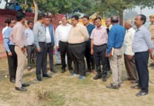 डीएम व नगर आयुक्त ने संयुक्त रूप से लिया छठ घाटों की व्यवस्था का जायजा