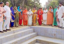 निगम अधिकारी पर भड़की मेयर बोली पाइप तुम्हारे में लगाकर पंप चला दूंगी