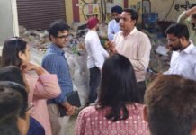 नगर आयुक्त ने जाना इंदौर के नंबर वन रहने का राज