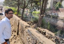 नगर आयुक्त ने निरीक्षण के दौरान लिया सफाई व्यवस्था एवं कार्यों का जायजा