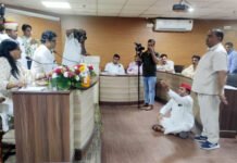 पिटबुल समेत खतराक प्रजाति के कुत्ते पालने पर गाजियाबाद नगर निगम ने लाई रोक नगर निगम बोर्ड बैठक में पार्षदो का हंगामा