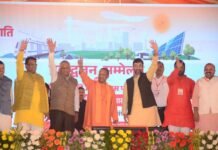 योगी बोले गाजियाबाद कर रहा है प्रदेश का नाम रोशन रामलीला मैदान में प्रबुद्धवर्ग के सम्मेलन को किया संबोधित