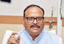 इमरजेंसी में दो मरीजों की मौत मामले में उपमुख्यमंत्री ने डॉक्टरों को लगाई फटकार, सीएमओ से रिपोर्ट तलब