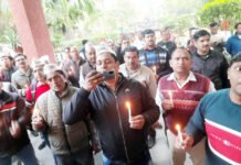 शहीद डॉ राम आशीष सिंह की पुण्यतिथि पर अटेवा ने निकाला कैंडल मार्च, दी श्रृद्धांजलि