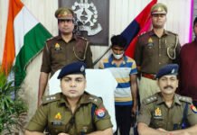 गाडिय़ों का शीशा तोड़कर ईसीएम व म्यूजिक करता था चोरी