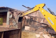 मोरटा मे चला निगम का बुलडोजर, 15 करोड़ की जमीन कब्जा मुक्त