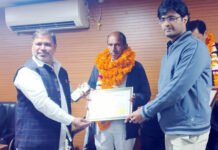 निगम विदाई समारोह में तीन कर्मचारियों का हुआ रिटायरमेंट