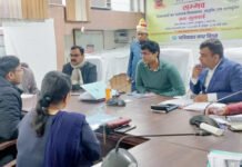 संभव जनसुनवाई में नगर आयुक्त ने सुनी जनता की समस्या