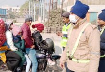 नियमों का पालन न करने वाले 473 वाहनों के पुलिस ने काटे चालान