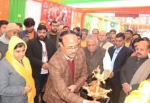 स्वामी विवेकानंद के आदर्शों पर चलकर देश को विश्व गुरु बनाना है: वीके सिंह