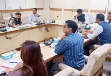 पीएम स्वनिधि योजना में बैंकों की खराब प्रगति पर नगर आयुक्त हुए नाराज