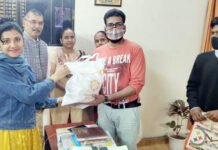 एडीएम और सीडीओ ने गोद लिए दो-दो क्षय रोगी