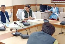 डीएम ने ली गंगा समिति व जिला पर्यावरण समिति कार्यों की समीक्षा