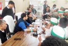 संपूर्ण समाधान दिवस में अधिकारियों ने सुनी समस्याएं, 48 शिकायतों में 5 का निस्तारण