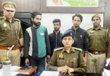रात के अंधेरे में बंद मकान एवं दुकानों को तोड़कर करते थे चोरी