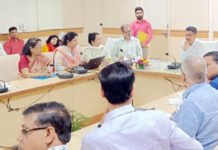 डीएम ने ली जिला स्वास्थ्य समिति एवं जिला पोषण समिति की बैठक