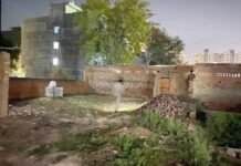 मिशन अवैध शराब का खात्मा:शराब तस्कर के अड्डे पर आबकारी विभाग ने बोला धावा
