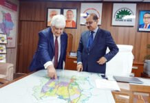यूपी में हुए बदलाव और योगी सरकार के काम की लंदन में होती है चर्चा इंडियन पार्टनरशिप फोरम लंदन के प्रेसिडेंट डॉ. मोहन कौल ने कहा यूपी में निवेश करने को लेकर प्रवासी निवेशक हैं उत्साहित