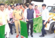 नगर निगम के प्रवर्तन पुलिस वाहन को राज्य मंत्री ने दिखाई हरी झंडी