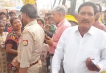 लोहा मंडी में पार्कों की जमीन पर डाली 150 झुग्गी-झोपड़ी पर निगम का चला बुलडोजर