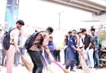 एनएसएस यूनिट की अनोखी मुहिम, स्वच्छता अभियान में किया जागरूक