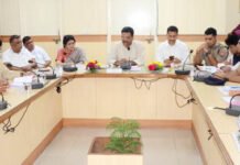 उद्योगों को बढ़ावा मिलेगा तभी उत्तर प्रदेश करेगा तरक्की: असीम अरुण
